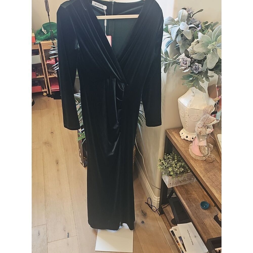 Deep Green Velvet Wrap-Front Evening Dress Size M NWT